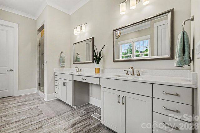 4002 Soleado Drive, Matthews, NC 28104