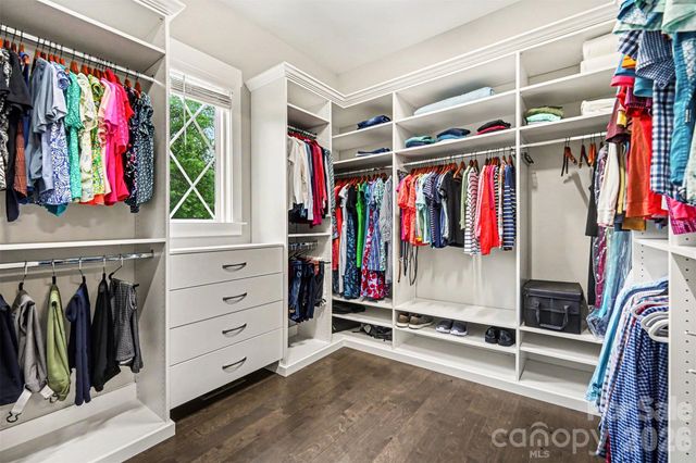 4002 Soleado Drive, Matthews, NC 28104