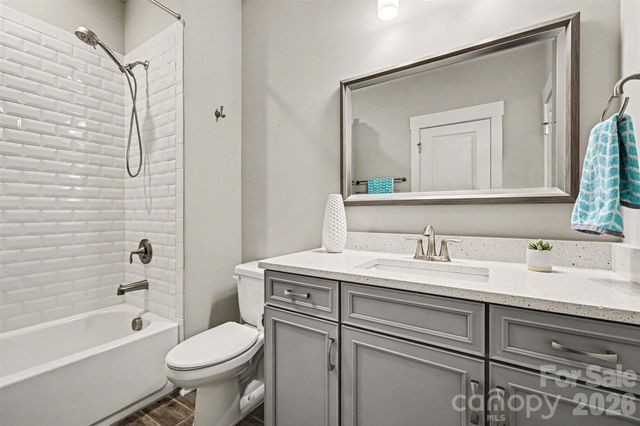 4002 Soleado Drive, Matthews, NC 28104