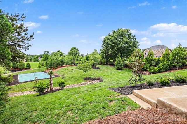 4002 Soleado Drive, Matthews, NC 28104