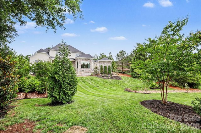 4002 Soleado Drive, Matthews, NC 28104
