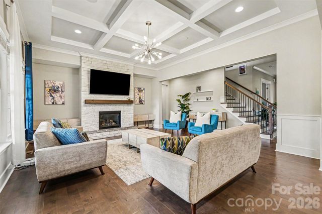 4002 Soleado Drive, Matthews, NC 28104