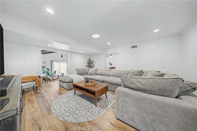 16249 Chatsworth, Granada Hills, CA 91344
