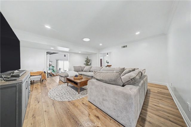 16249 Chatsworth, Granada Hills, CA 91344