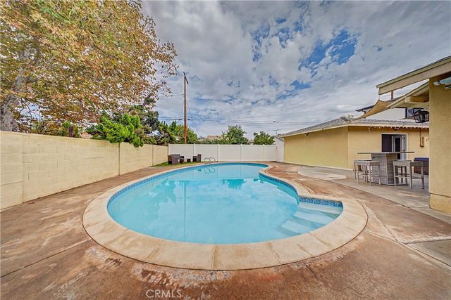 16249 Chatsworth, Granada Hills, CA 91344