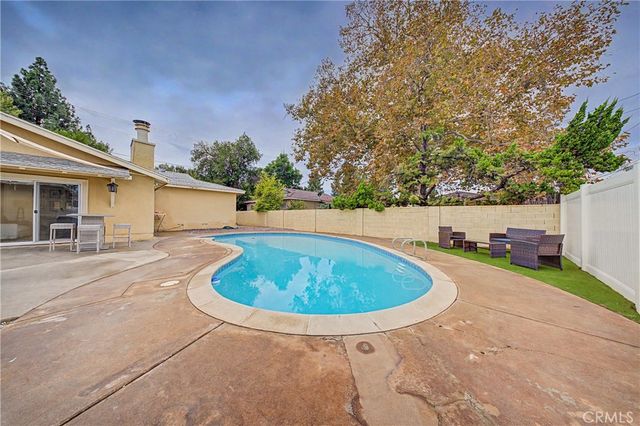 16249 Chatsworth, Granada Hills, CA 91344