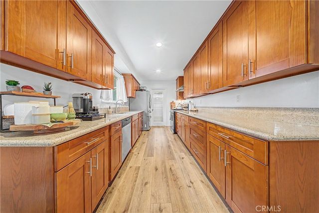 16249 Chatsworth, Granada Hills, CA 91344