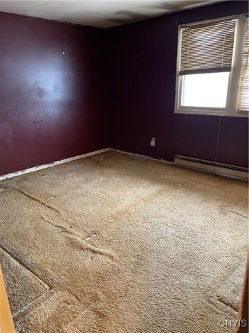 3728 Pendulum, Clay, NY 13027