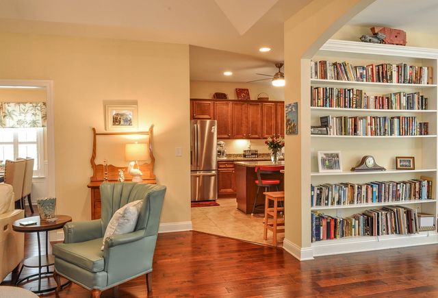 339 Arlington Circle, Murrells Inlet, SC 29576