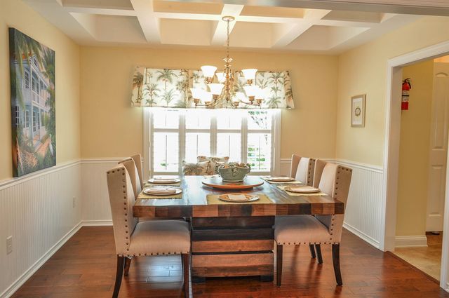 339 Arlington Circle, Murrells Inlet, SC 29576