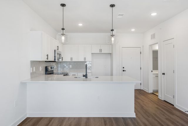 1540 Lebanon Pike Unit 415, Nashville, TN 37210