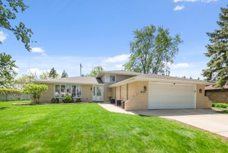 9025 Kathy Court, Orland Park, IL 60462