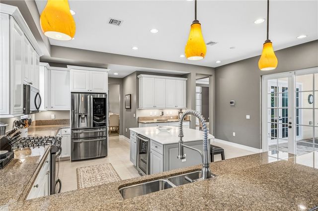 2883 St Barts Square, Vero Beach, FL 32967