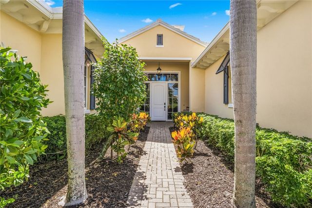 2883 St Barts Square, Vero Beach, FL 32967