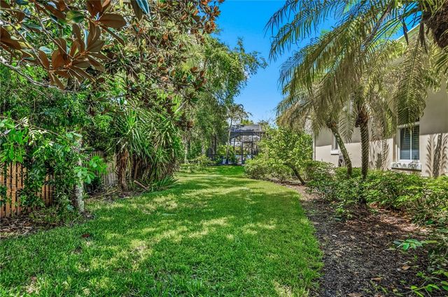 2883 St Barts Square, Vero Beach, FL 32967