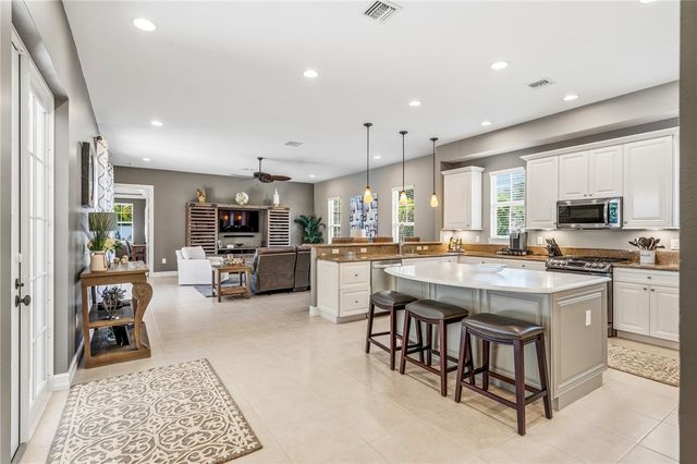 2883 St Barts Square, Vero Beach, FL 32967