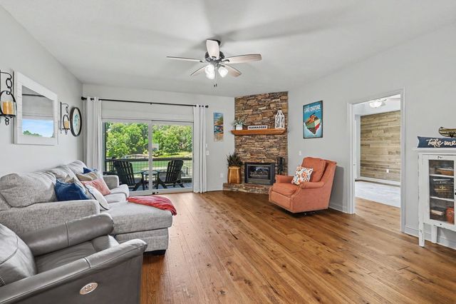 209B N Berrong Street, Hiawassee, GA 30546