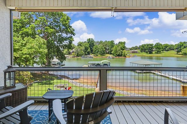 209B N Berrong Street, Hiawassee, GA 30546