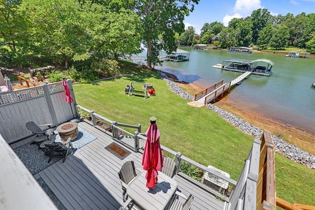 209B N Berrong Street, Hiawassee, GA 30546