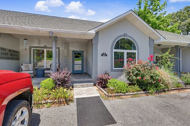 209B N Berrong Street, Hiawassee, GA 30546