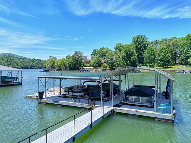 209B N Berrong Street, Hiawassee, GA 30546