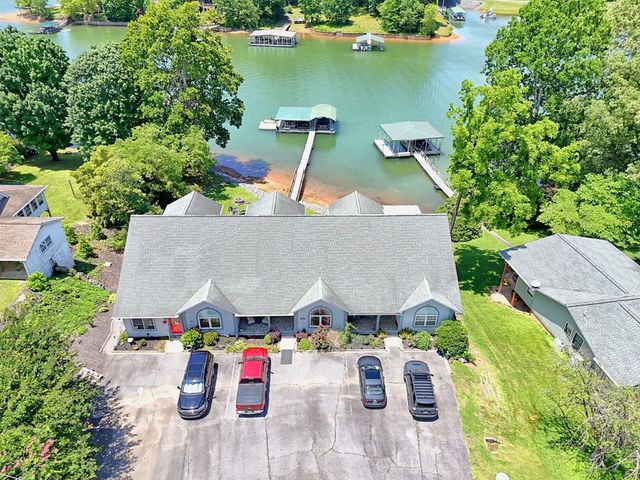 209B N Berrong Street, Hiawassee, GA 30546