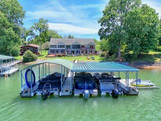 209B N Berrong Street, Hiawassee, GA 30546