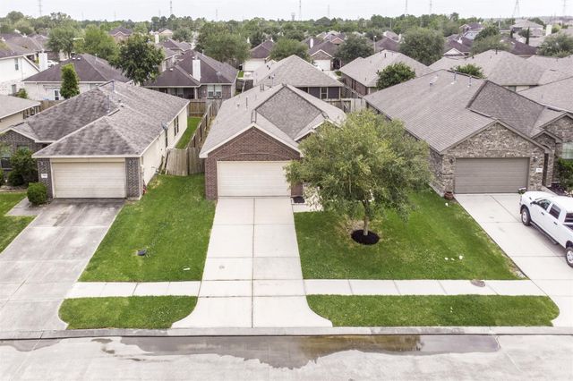 384 De Coster Boulevard, Alvin, TX 77511