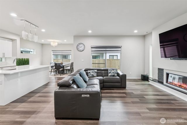 22920 SE Sycamore, Black Diamond, WA 98010