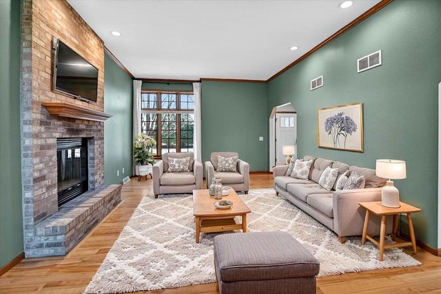 523 Acadia Way, Verona, WI 53593