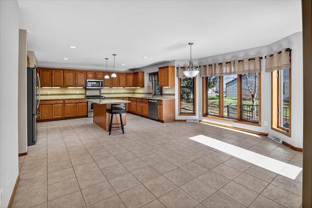 523 Acadia Way, Verona, WI 53593