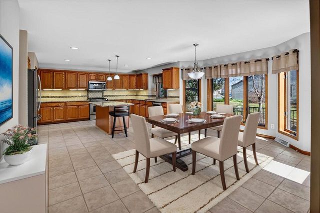 523 Acadia Way, Verona, WI 53593