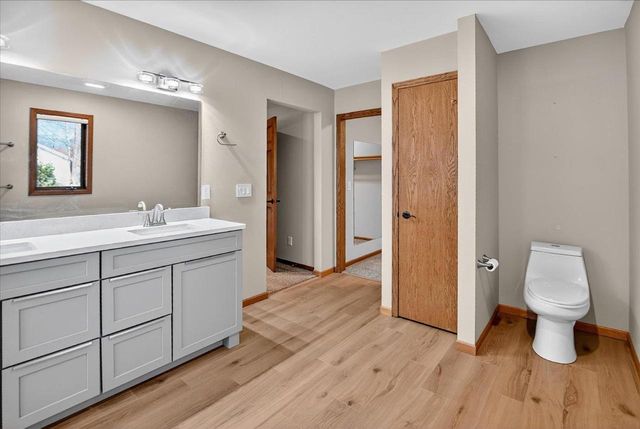 523 Acadia Way, Verona, WI 53593