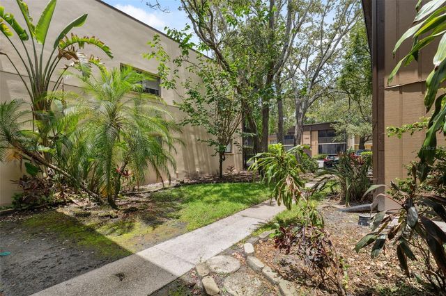 11809 RAINTREE LAKE LANE A, Tampa, FL 33617