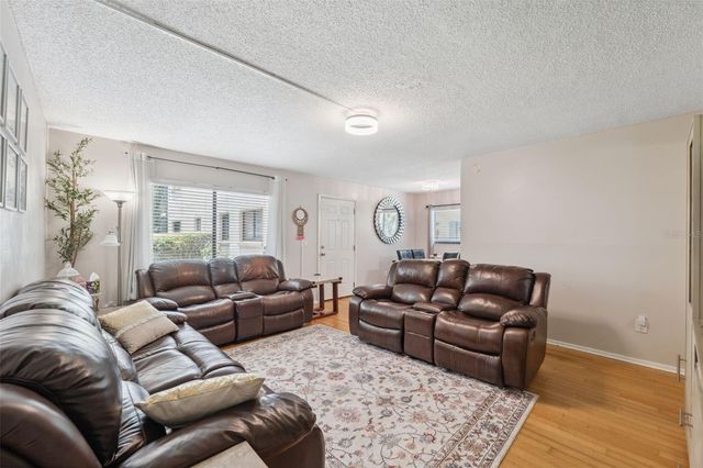 11809 RAINTREE LAKE LANE A, Tampa, FL 33617