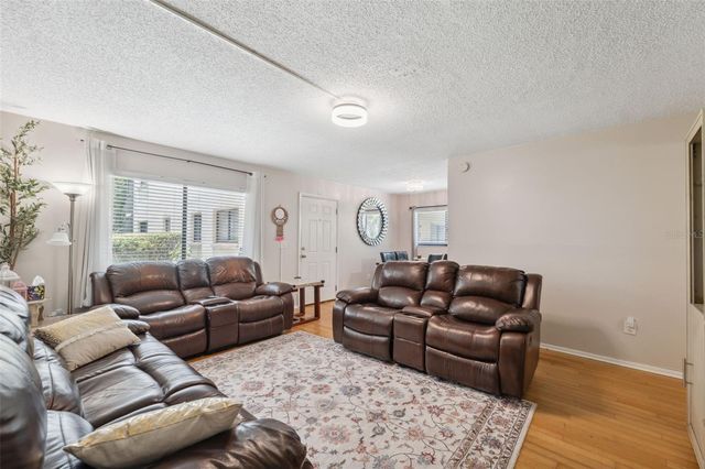 11809 RAINTREE LAKE LANE A, Tampa, FL 33617