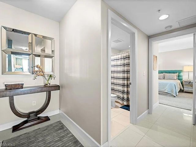 3000 Oasis Grand BLVD 2402, Fort Myers, FL 33916