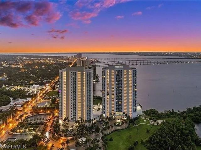 3000 Oasis Grand BLVD 2402, Fort Myers, FL 33916