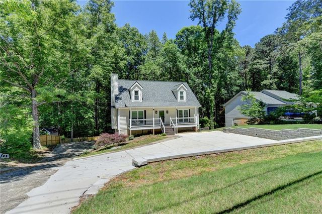 1530 Plunketts Road, Buford, GA 30519