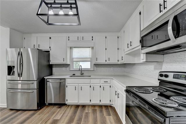 1530 Plunketts Road, Buford, GA 30519