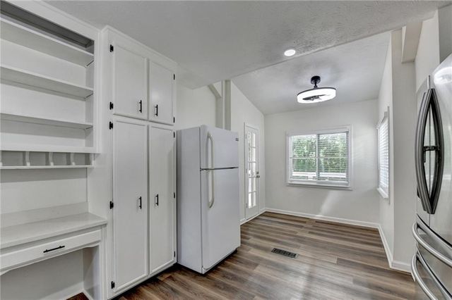 1530 Plunketts Road, Buford, GA 30519