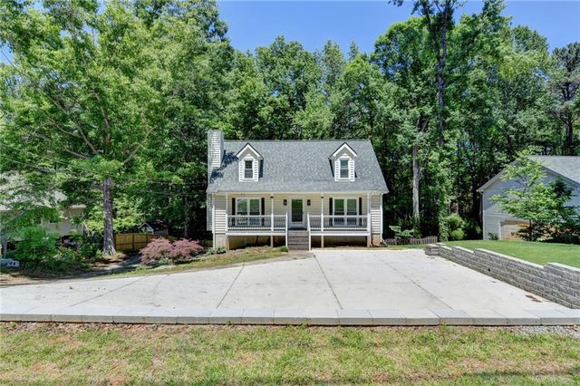 1530 Plunketts Road, Buford, GA 30519