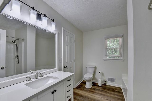 1530 Plunketts Road, Buford, GA 30519