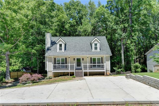 1530 Plunketts Road, Buford, GA 30519