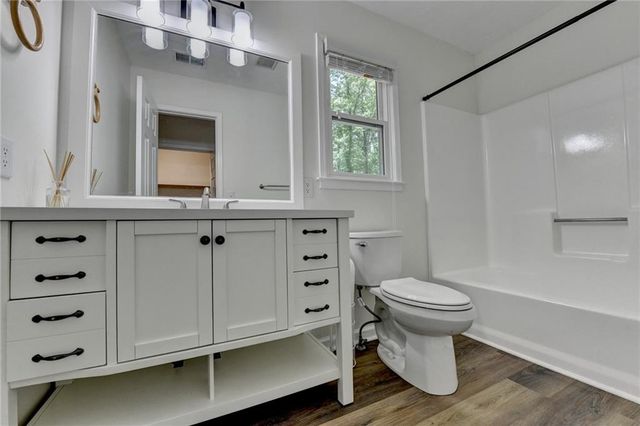 1530 Plunketts Road, Buford, GA 30519