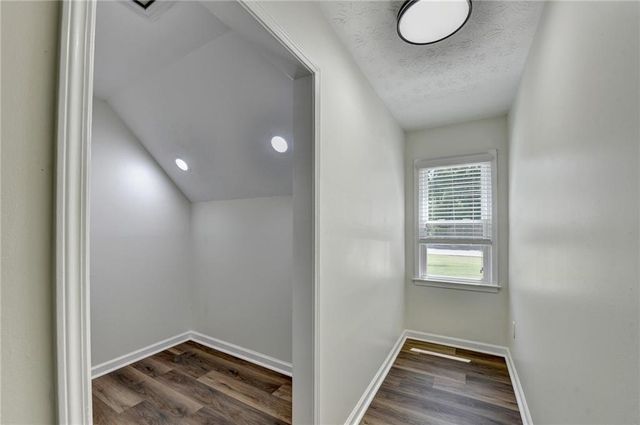 1530 Plunketts Road, Buford, GA 30519