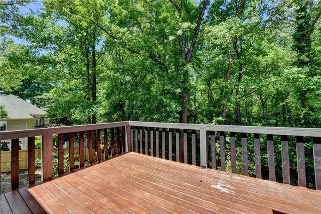 1530 Plunketts Road, Buford, GA 30519