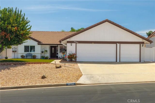 30763 Pyramid Point, Canyon Lake, CA 92587