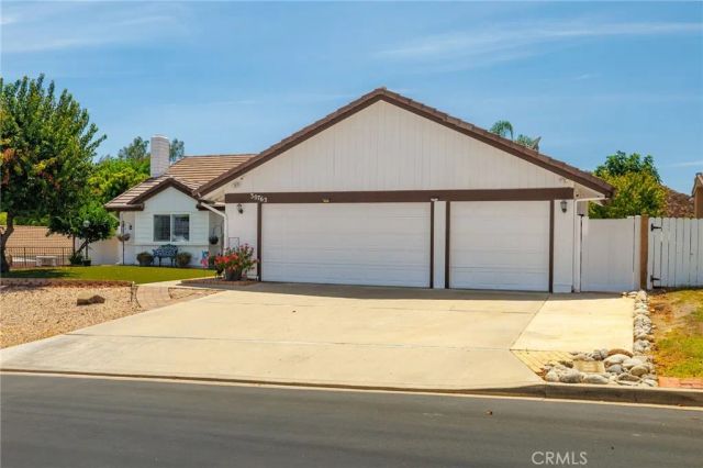 30763 Pyramid Point, Canyon Lake, CA 92587