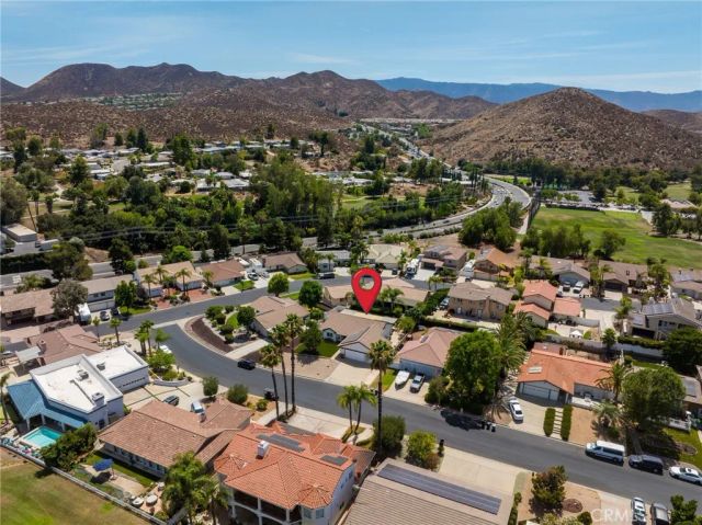 30763 Pyramid Point, Canyon Lake, CA 92587